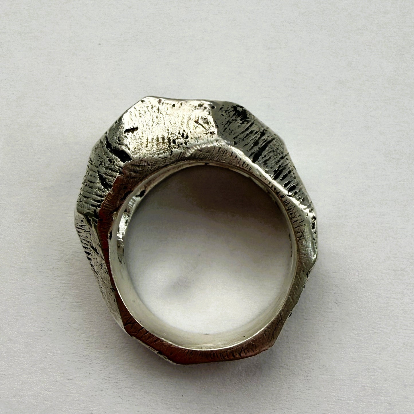 Anillo Orgánico IV — Plata hecho a mano