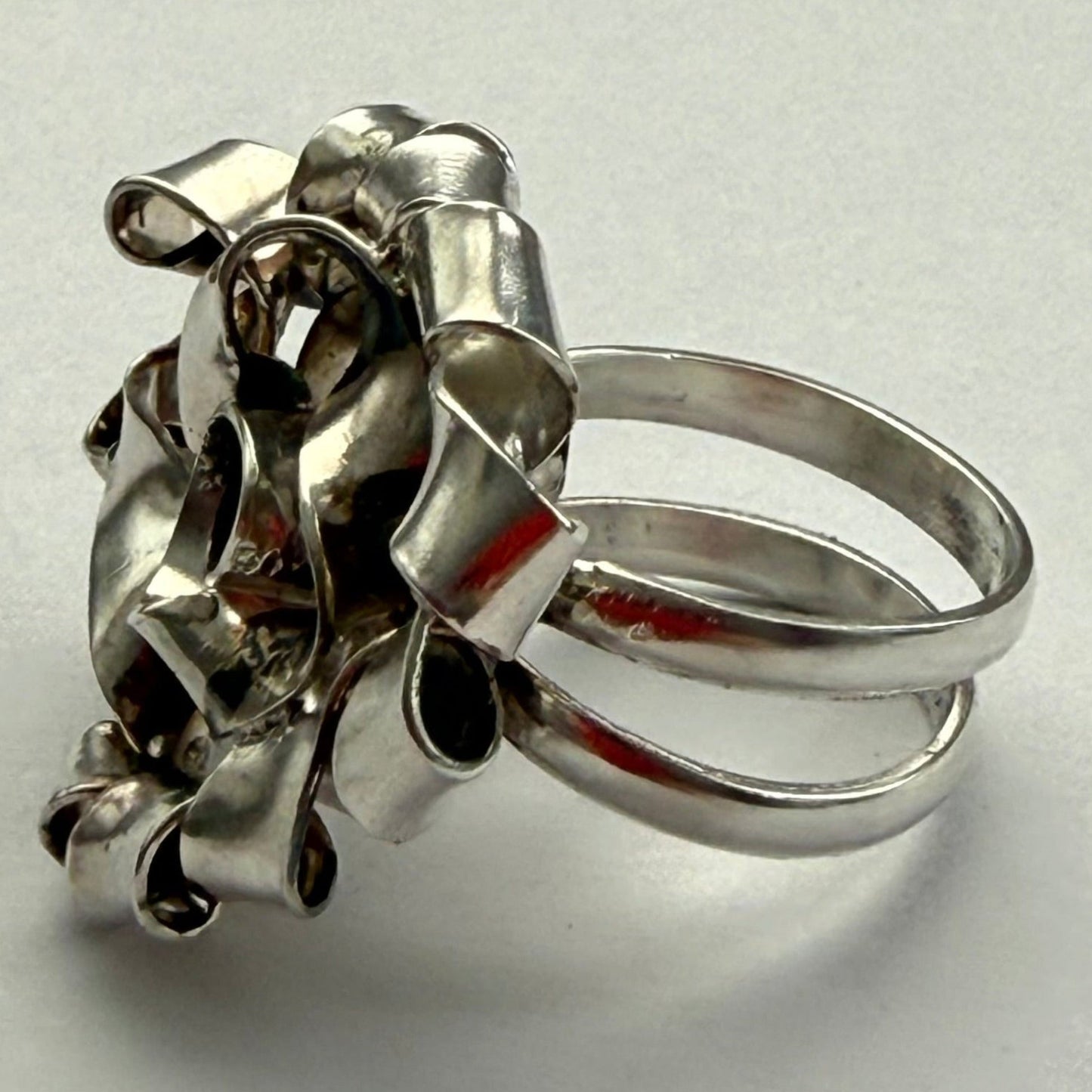 Anillo Rosa Voluta — Plata hecho a mano