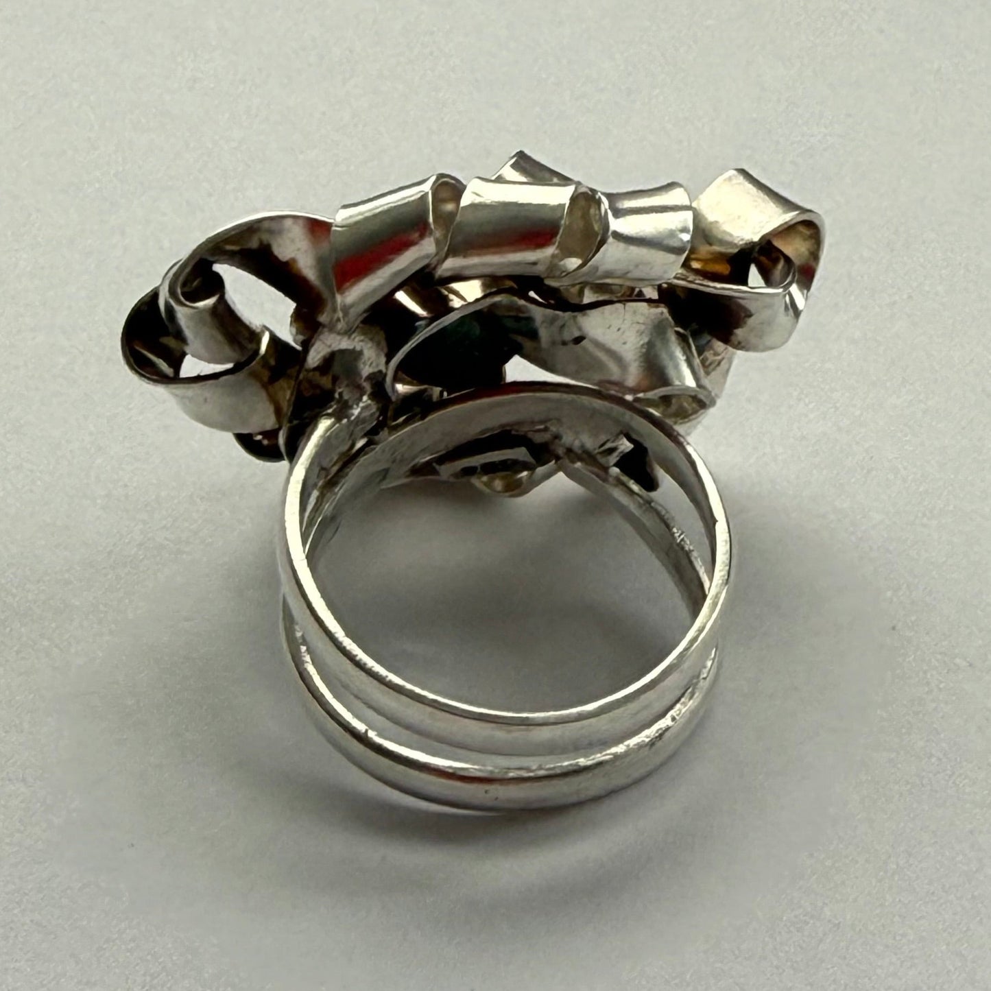 Anillo Rosa Voluta — Plata hecho a mano