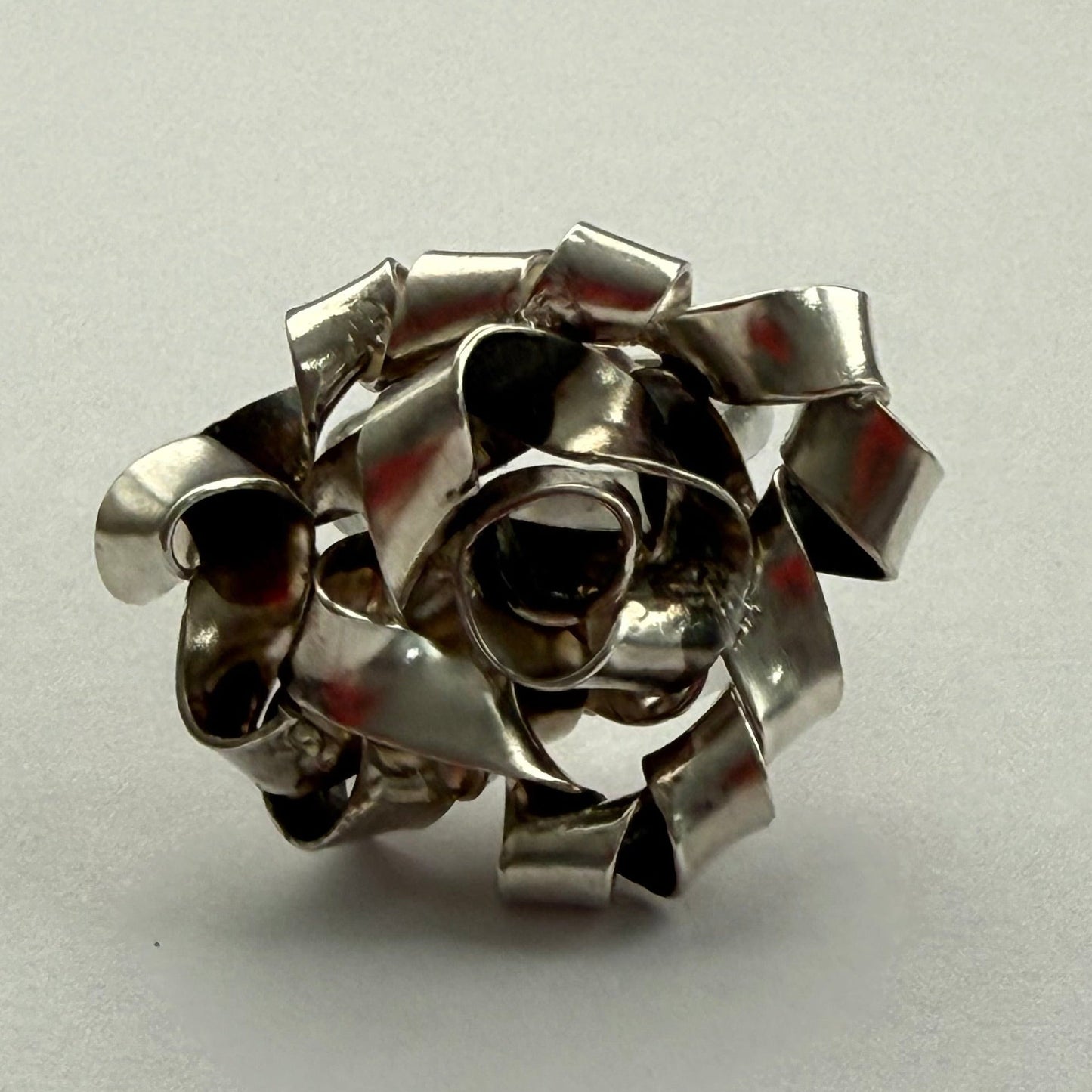Anillo Rosa Voluta — Plata hecho a mano