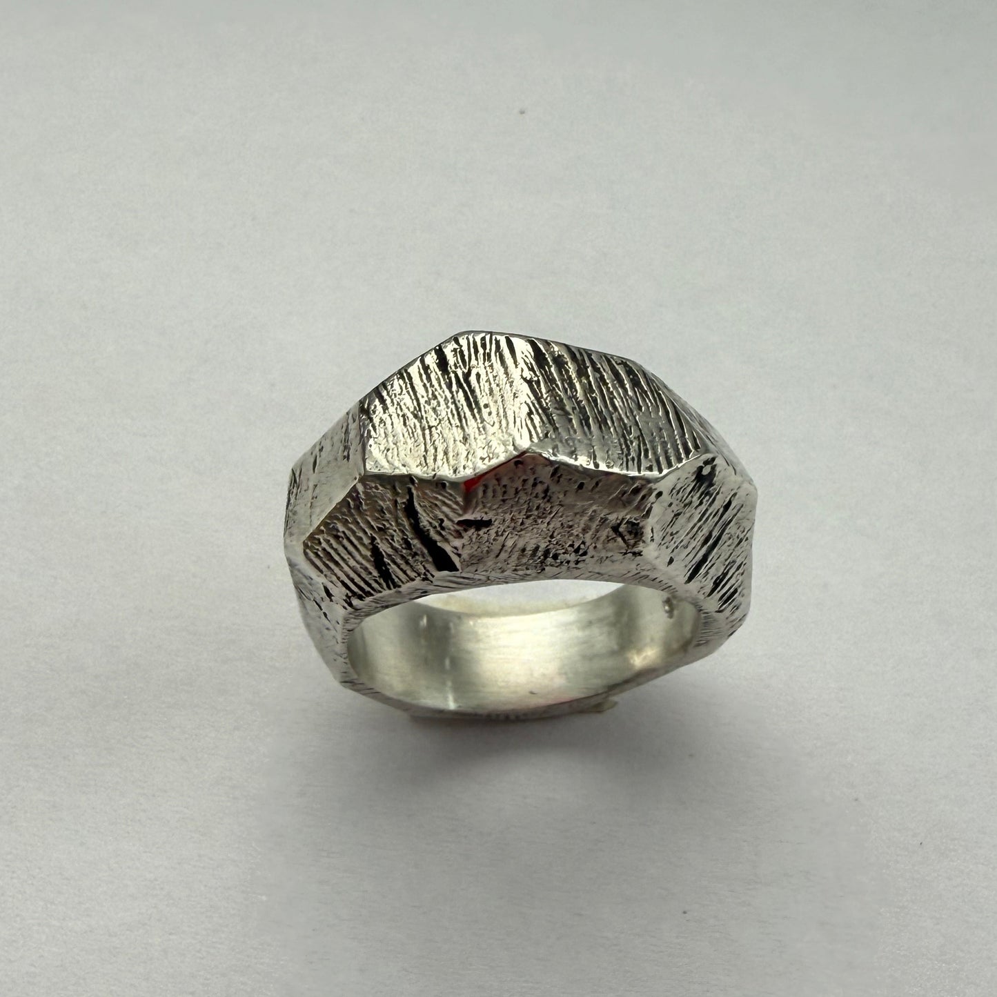 Anillo Orgánico IV — Plata hecho a mano