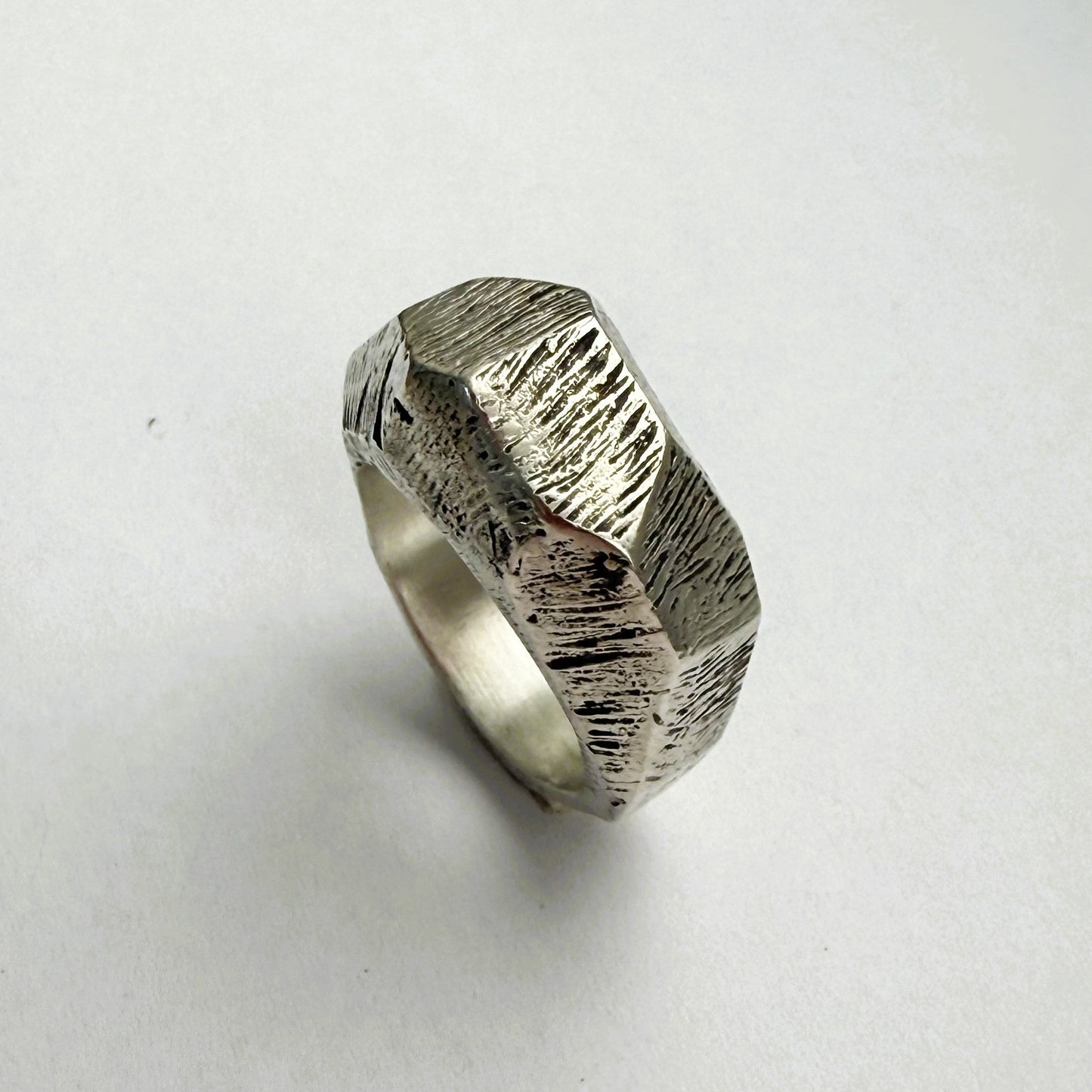Anillo Orgánico IV — Plata hecho a mano