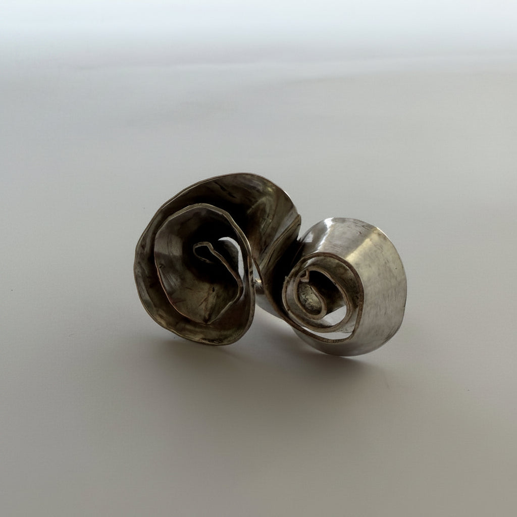 Anillo Flor Ambígua