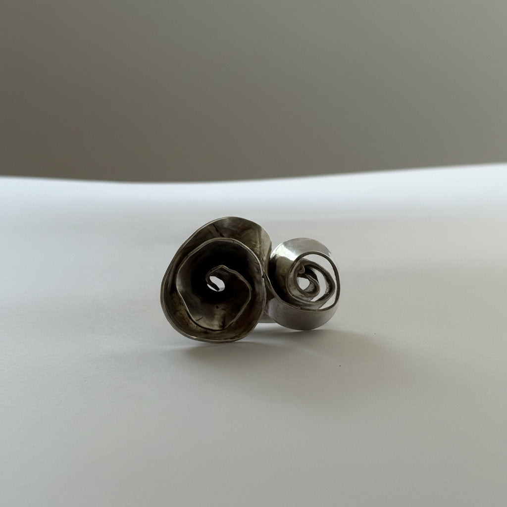 Anillo Flor Ambígua